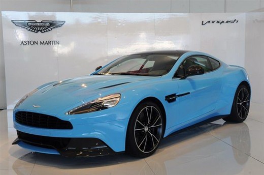 Aston Martin Vanquish -   .